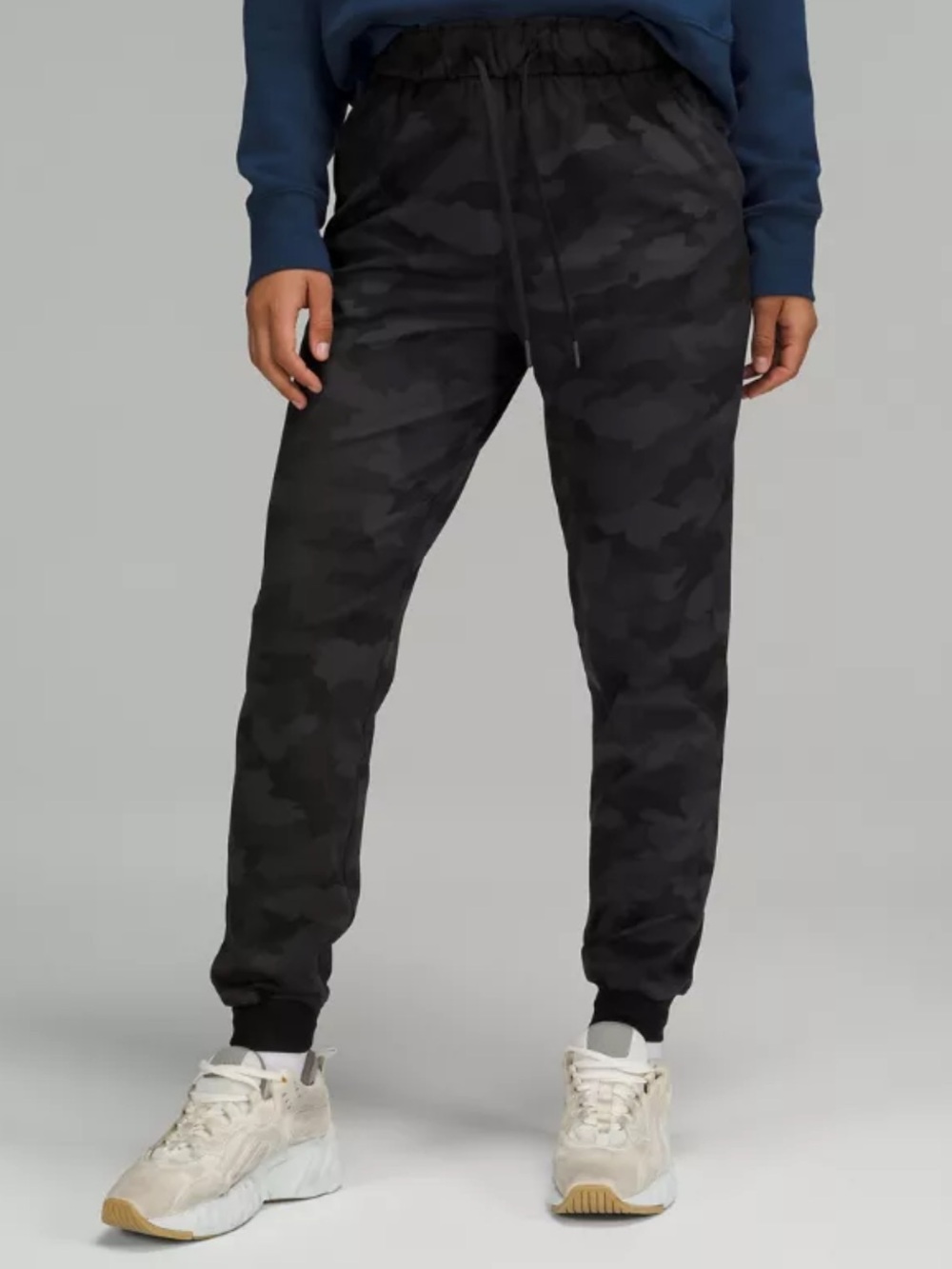 lululemon athletica women’s Black Camo Stretch Joggers